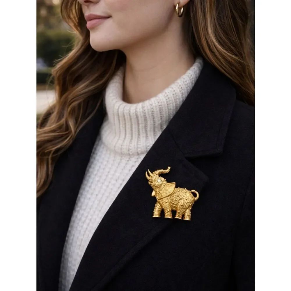 Vintage Gold Tone Elephant Brooch